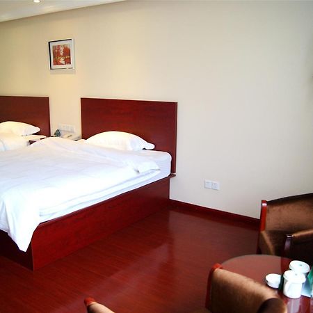 Greentree Inn Guangdong Shantou Gurao Gugui Road Business Hotel Exteriör bild